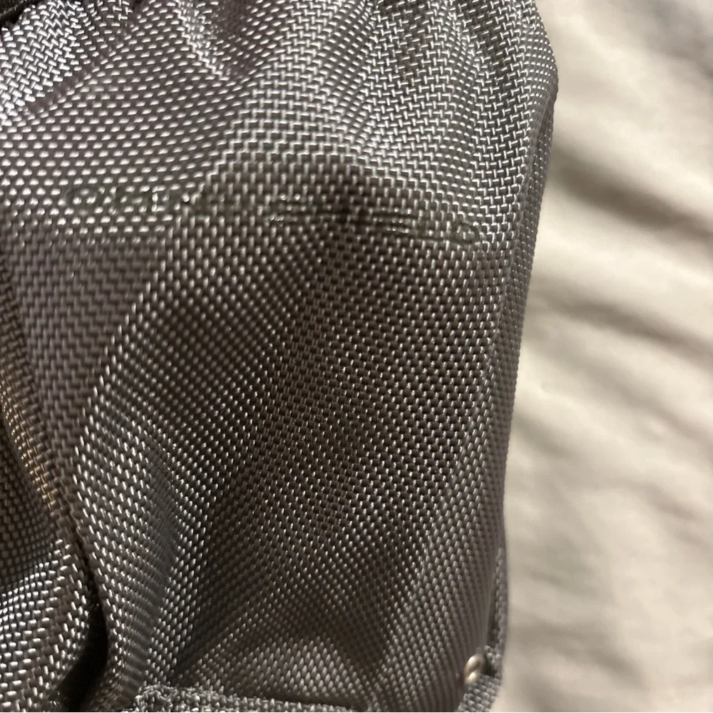 Columbia Titanium Laptop Messenger Bag Nylon Green/Black Organizer Pockets EUC